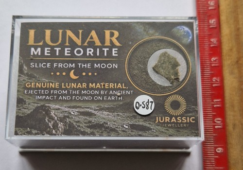 Genuine moon rock fragment - genuine,